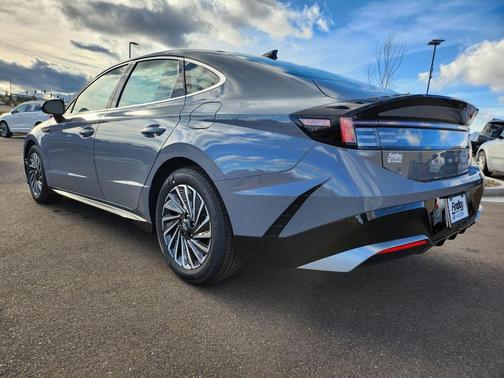 2026 Hyundai SONATA Hybrid SEL