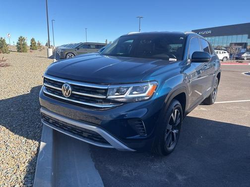 2022 Volkswagen Atlas Cross Sport 2.0T SE
