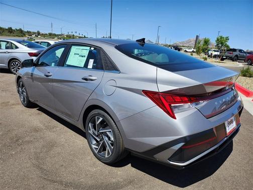 2025 Hyundai ELANTRA HEV Limited