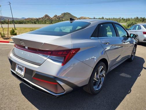 2025 Hyundai ELANTRA HEV Limited
