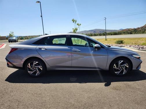 2025 Hyundai ELANTRA HEV Limited