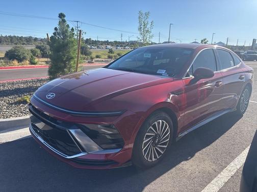 2025 Hyundai SONATA Hybrid SEL
