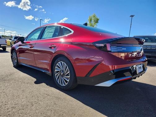 2025 Hyundai SONATA Hybrid Limited