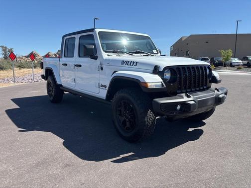 Bright White Clearcoat 2021 Jeep Gladiator Sport