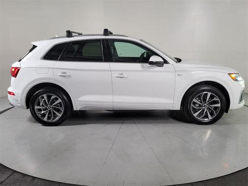 2023 Audi Q5 45 S line quattro Premium