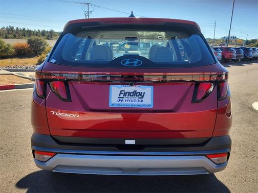 2026 Hyundai TUCSON SE