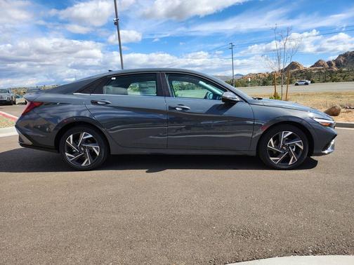 2026 Hyundai ELANTRA HEV Limited