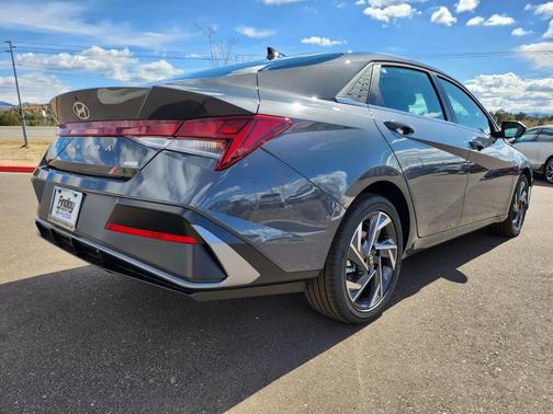 2026 Hyundai ELANTRA HEV Limited