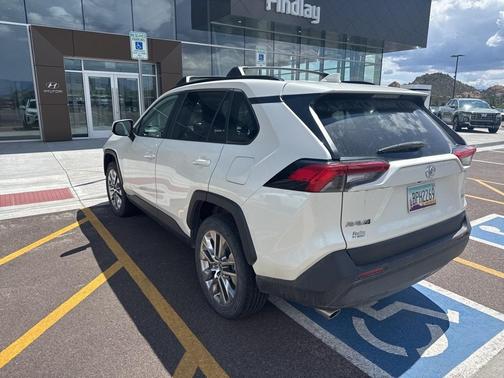 2021 Toyota RAV4 XLE Premium