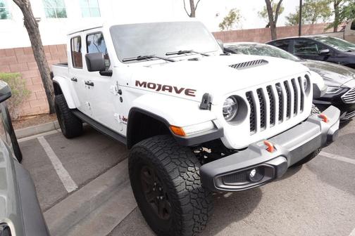 Bright White Clearcoat 2021 Jeep Gladiator Mojave