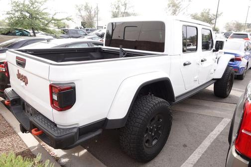 Bright White Clearcoat 2021 Jeep Gladiator Mojave