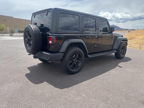Black Clearcoat 2022 Jeep Wrangler Unlimited Sport Altitude