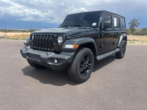 Black Clearcoat 2022 Jeep Wrangler Unlimited Sport Altitude