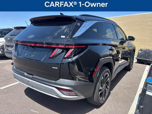 Phantom Black 2025 Hyundai TUCSON Limited
