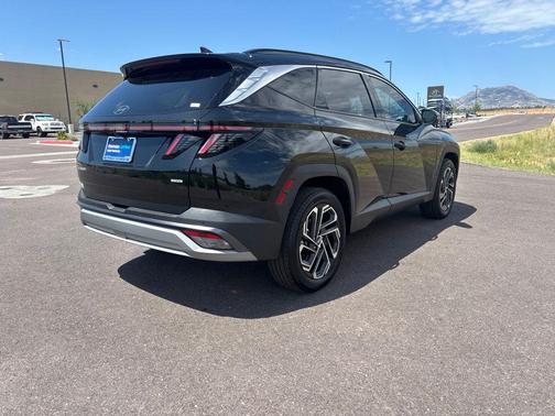 Phantom Black 2025 Hyundai TUCSON Limited