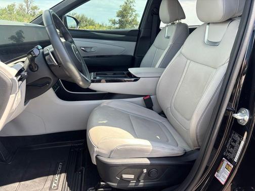 Phantom Black 2025 Hyundai TUCSON Limited