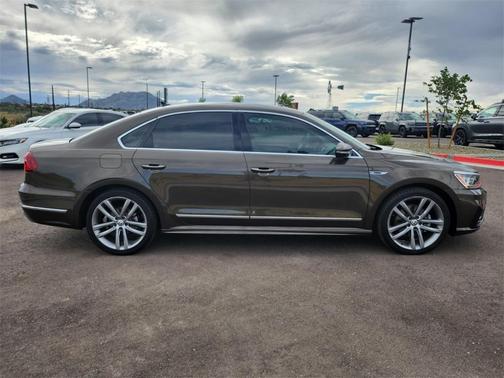 2019 Volkswagen Passat 2.0T SE R-Line