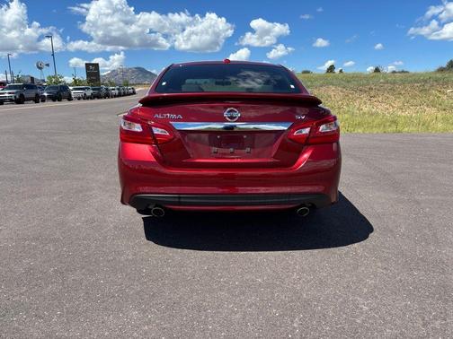 Cayenne Red 2016 Nissan Altima 2.5 SV