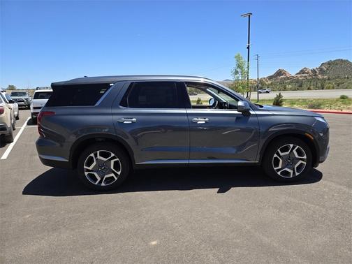 2025 Hyundai PALISADE SEL Premium