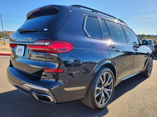 2022 BMW X7 M50i