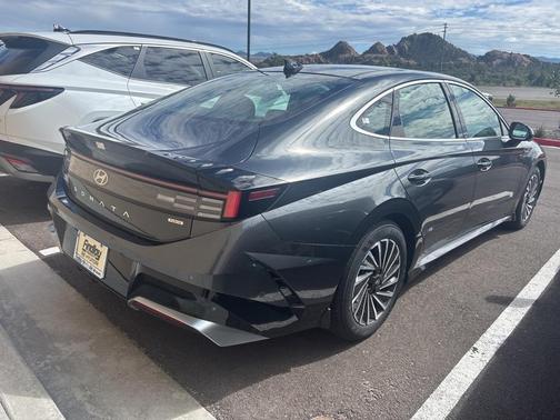 2025 Hyundai SONATA Hybrid Limited