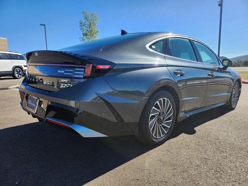 2025 Hyundai SONATA Hybrid Limited