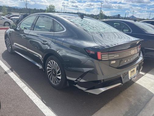 2025 Hyundai SONATA Hybrid Limited