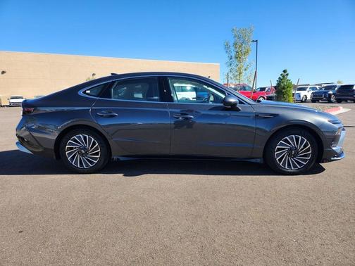 2025 Hyundai SONATA Hybrid Limited