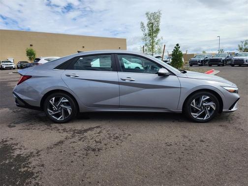 2025 Hyundai ELANTRA HEV Limited