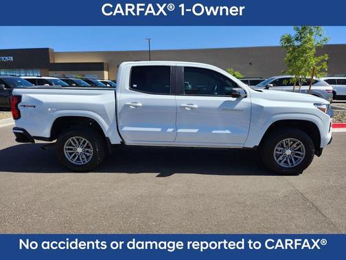 Summit White 2024 Chevrolet Colorado LT