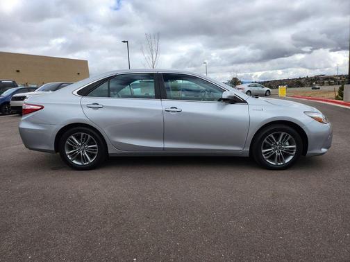 2017 Toyota Camry Hybrid SE