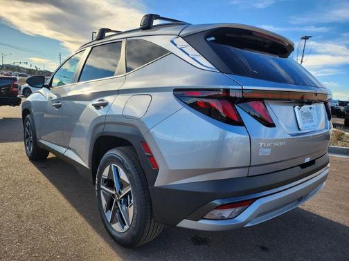 2026 Hyundai TUCSON Hybrid SEL