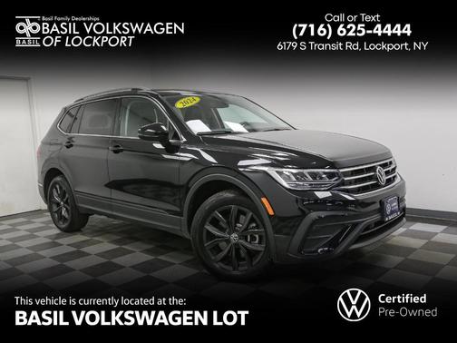 Deep Black Pearl Effect 2024 Volkswagen Tiguan 2.0T SE