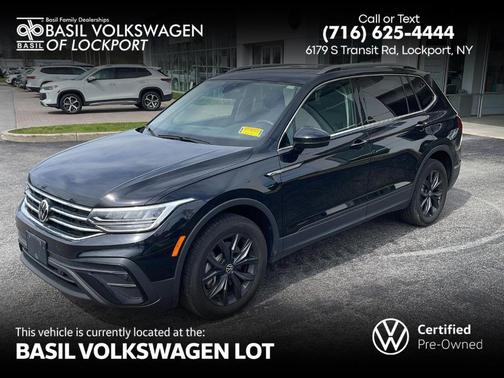 Deep Black Pearl Effect 2024 Volkswagen Tiguan 2.0T SE