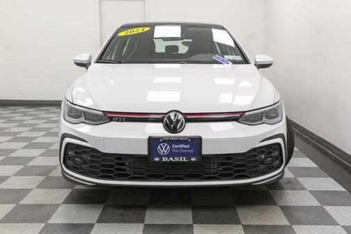 2024 Volkswagen Golf GTI 2.0T SE