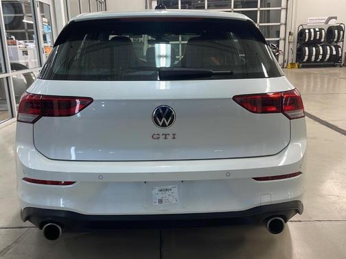 2024 Volkswagen Golf GTI 2.0T SE