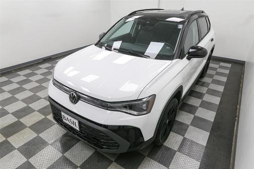 2025 Volkswagen Taos 1.5T SE Black