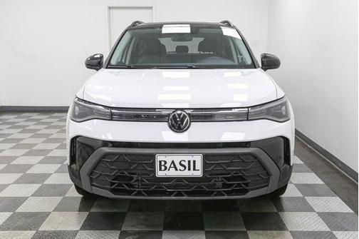 2025 Volkswagen Taos 1.5T SE Black