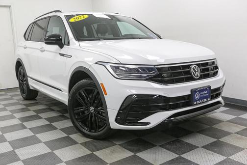 2022 Volkswagen Tiguan 2.0T SE R-Line Black