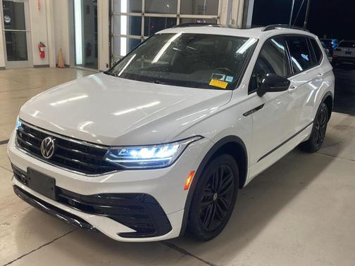 2022 Volkswagen Tiguan 2.0T SE R-Line Black