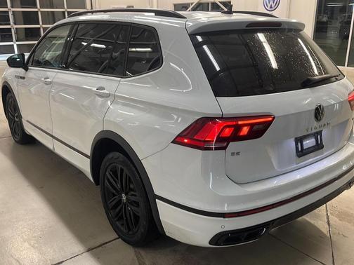 2022 Volkswagen Tiguan 2.0T SE R-Line Black