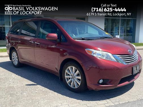 Salsa Red Pearl 2017 Toyota Sienna XLE Premium