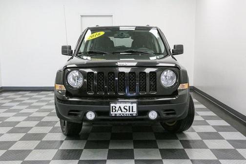 Photo 3 of 29 of 2016 Jeep Patriot Latitude