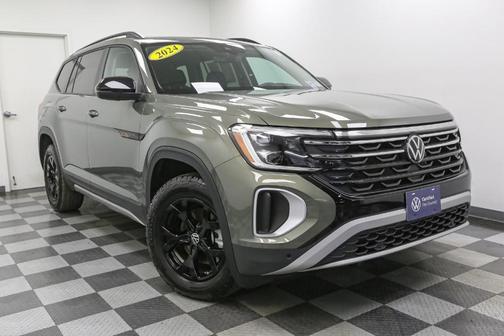 2024 Volkswagen Atlas 2.0T Peak Edition SE w/Technology