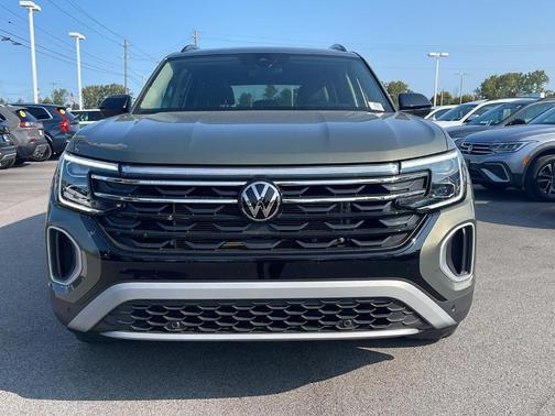 2024 Volkswagen Atlas 2.0T Peak Edition SE w/Technology