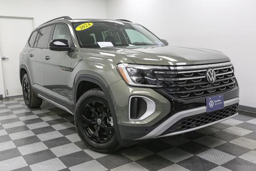 2024 Volkswagen Atlas 2.0T Peak Edition SE w/Technology