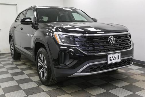Deep Black Pearl 2026 Volkswagen Atlas Cross Sport 2.0T SE