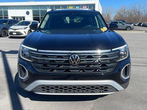 Deep Black Pearl Effect 2025 Volkswagen Atlas 2.0T Peak Edition