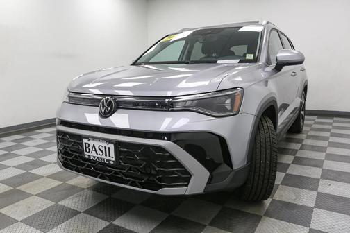 Pyrite Silver Metallic 2025 Volkswagen Taos 1.5T SEL