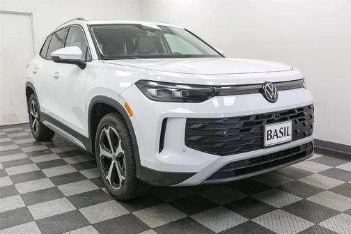 2025 Volkswagen Tiguan 2.0T SE